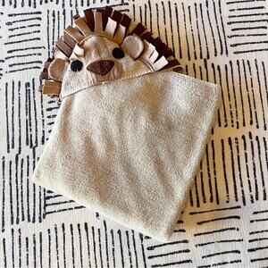 Lion Hooded Towel in Tan and Brown